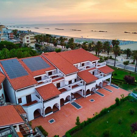 Residence Elle San Benedetto del Tronto Exterior photo